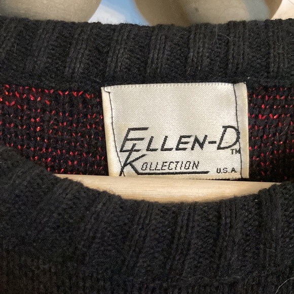 VINTAGE Ellen D Kollection Black Knit Sweater with Red Tinsel Star Design - Picture 4 of 8